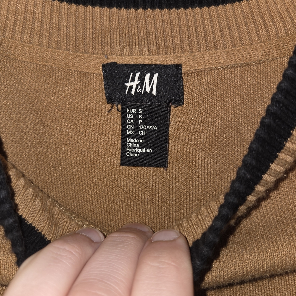 H&M Men's Brown Sweater with Black Details - Picture 3 of 3